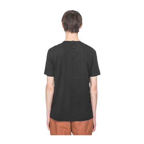t-shirt-girocollo-fit-in-100-cotone-con-stampa-righe-verticali-1-removebg-preview
